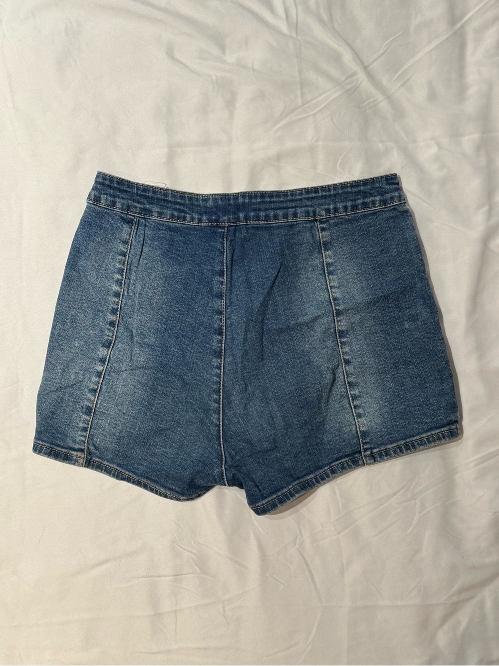 Amuse Society High-Waisted Button-Front Denim Shorts – Blue - Picture 2 of 3